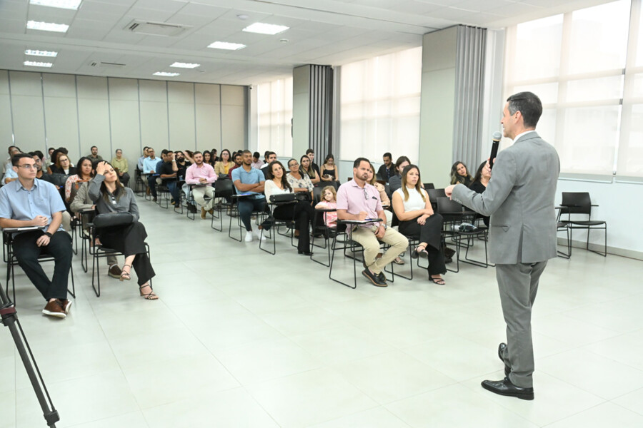 novos-profissionais-registrados-participam-da-solenidade-de-ingresso-do-crea-go