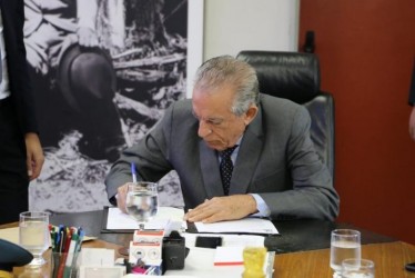 iris-rezende-sanciona-lei-para-despoluicao-visual-do-centro-e-de-campinas