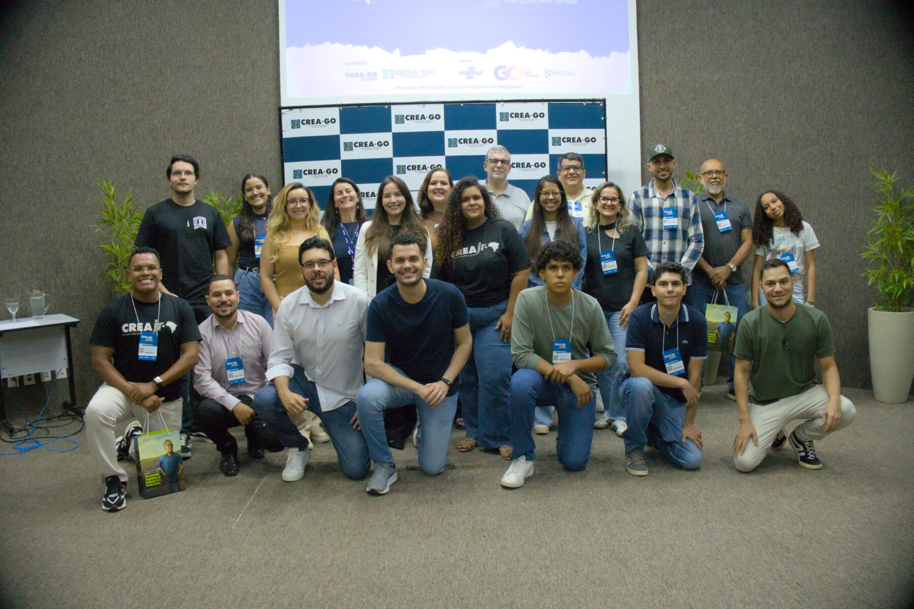 v-enesc-go-reune-jovens-profissionais-no-crea-go-para-debater-lideranca-empreendedorismo-e-protagonismo-na-engenharia-e-geociencias