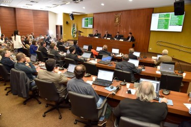 conselheiros-barram-inclusao-de-curso-ead-sem-polo-em-goias-2