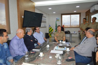 representantes-do-crea-go-visitam-novo-comandante-geral-dos-bombeiros