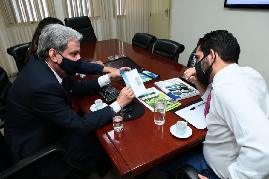 REUNIÃO DE LINCONL TEJOTA E FRANCISCO ALMEIDA FOTO DE FERNANDO LEITE 02.jpeg