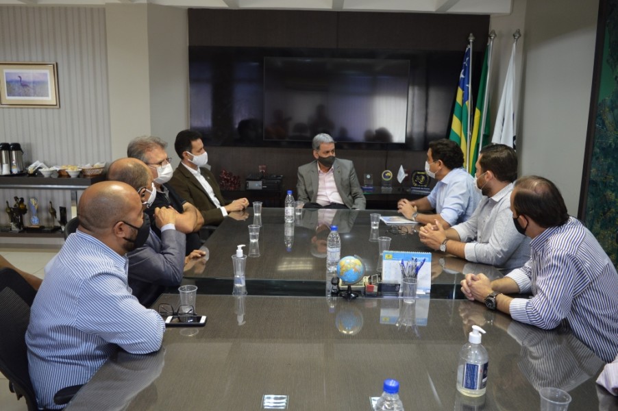 VISITA DE TALLES BARRETO AO CREA-GO 02.JPG