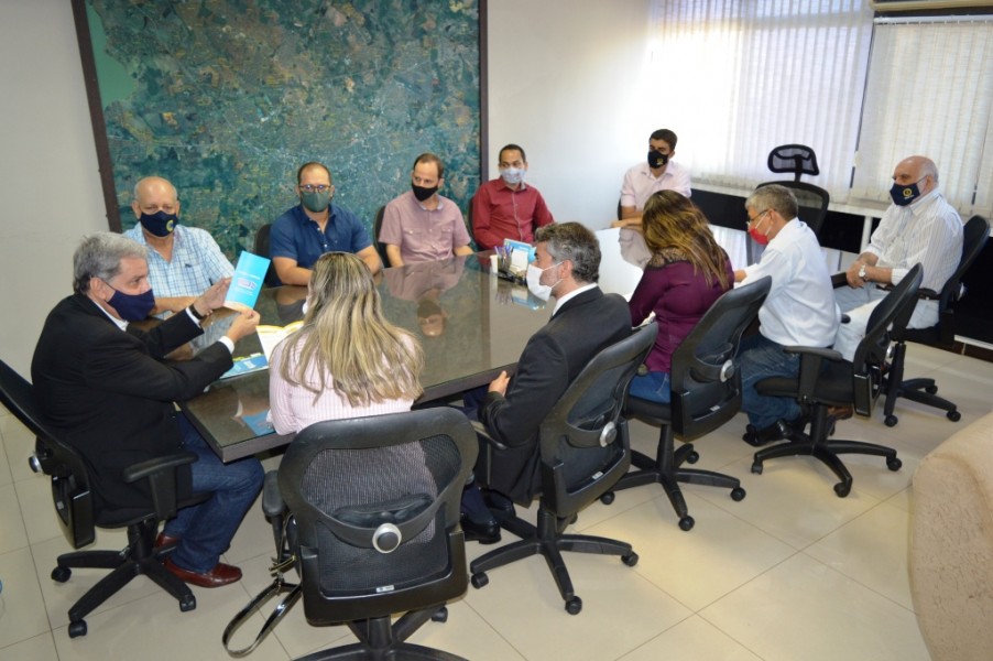 VISITA ADRIANA ACCORSI CREA-GO 02.JPG