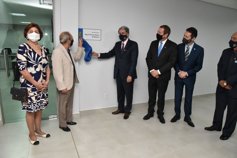 HOMENAGENS SALAS 02.jpg