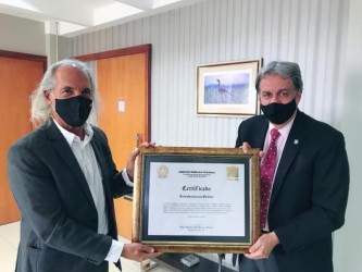 embrapa-recebe-certificado-como-homenagem-do-crea-go