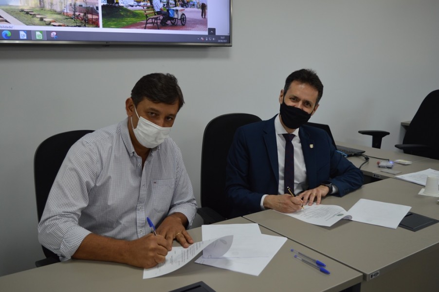 ASSINATURAS DE ACORDOS DE COOPERAÇÃO 02.JPG