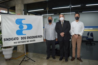 senge-oferece-assessoria-juridica-a-profissionais-na-sede-do-crea