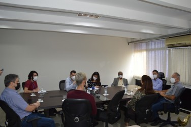 conselho-goiano-recebe-visita-de-representantes-da-puc-goias