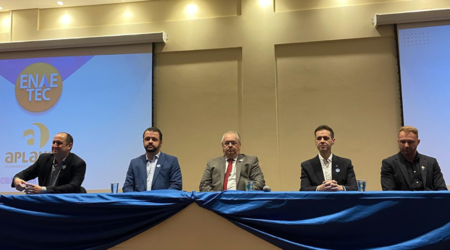 academicos-da-unirv-de-rio-verde-participaram-da-abertura-do-vi-ena-e-tec
