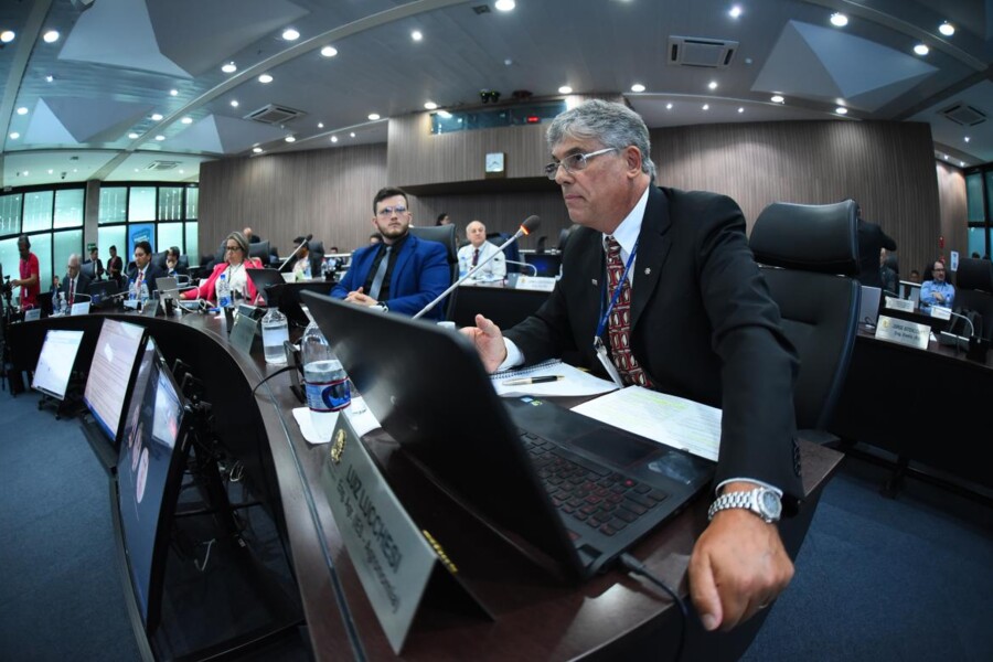 confea-solicita-ao-mec-suspensao-de-autorizacao-de-cursos