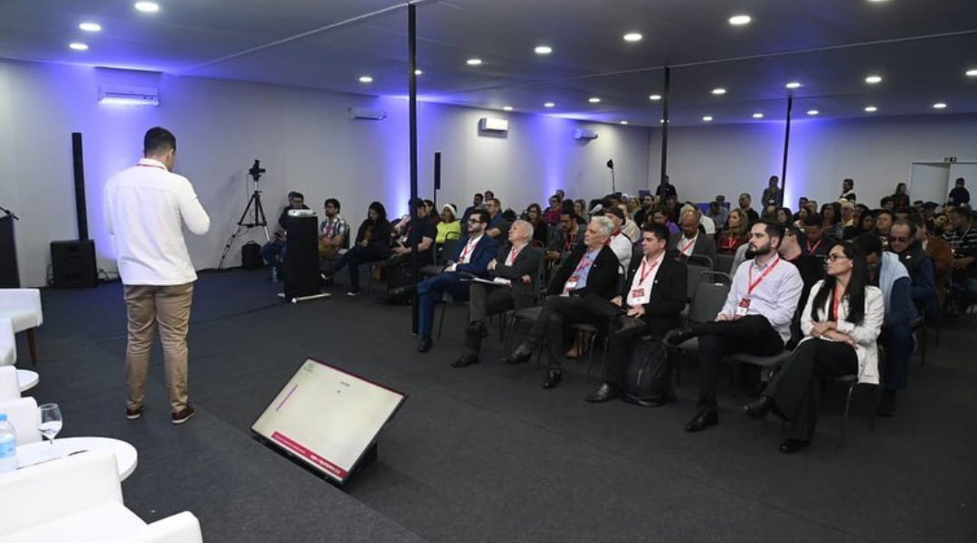 coordenador-de-dados-do-crea-go-ministra-palestra-na-78-soea