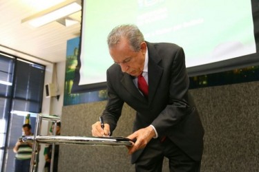 francisco-almeida-participa-do-lancamento-de-novas-ferramentas-de-automacao-de-processos-do-alvara-facil