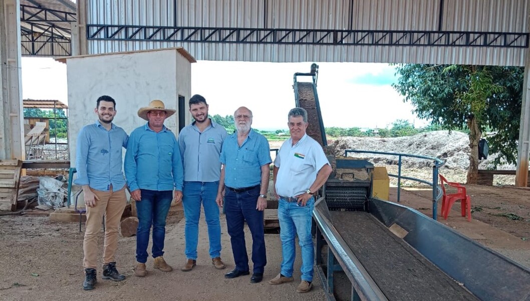assessores-do-crea-go-visitam-usina-de-residuos-da-construcao-civil-rcc